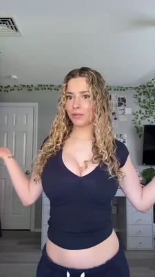 kirapregiato - She  riddle_girl is free today for you Busty hottie  riddle_girl