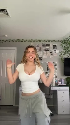 kirapregiato - Cummy and sockies