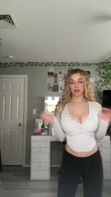 kirapregiato - I love how my balls smell