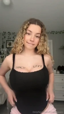 kirapregiato - What would you do to me baby?? Dm me and let me know.😈☺️