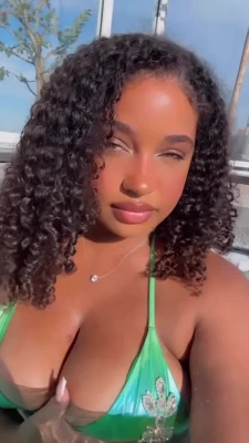 corierayvon - How’s your titty Tuesday hangin?! ♥️😏