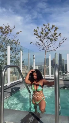 corierayvon - Hey my loves! This videos are still available!! DM me if you want
