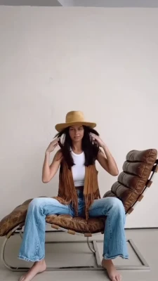 chloecxmpbell - A little taste of my new video     Full video cumming soon     Low