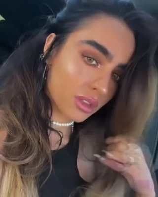 sommerray - Watched this video like 10 times this morning, and now I’m wet
