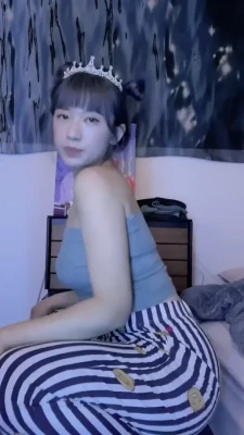 moon_nyang_ - Aren’t they hot?