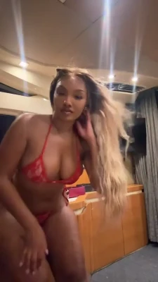 jazwiththevibes - Mi rico culito 🍑