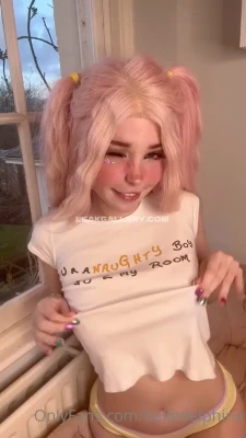 belledelphine - 🍑 Happy Hump Day! 🍑