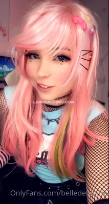 belledelphine - @stillmostlyjersey we woke up so horny today. We took care of it 😇