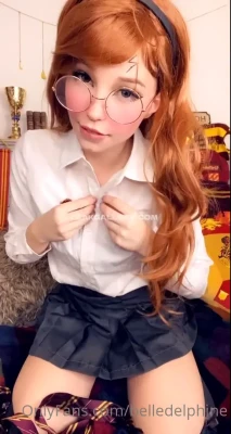 belledelphine - Just laying in bed, feeling myself💦and feeling so sexy should I