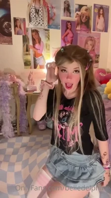belledelphine - Join me today Sunday. Around noon for a live show
