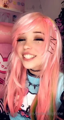 belledelphine - Using my fingers in my pregnant pussy