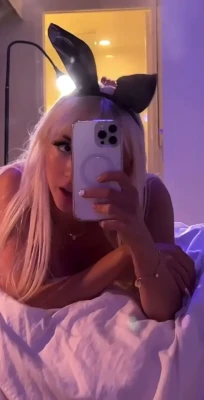 waifumiia - Breakfast daddy 🤷🏼‍♀️🙈🫦👅🍰
