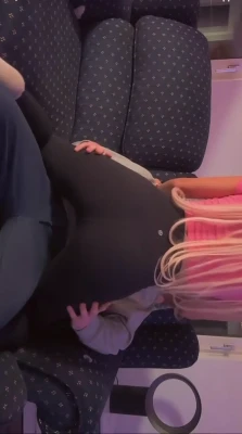 waifumiia - VIDEO / ON MY PUSSY  Very short but intense one during our last trip.