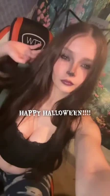 iamclumsy_ori - Last Day of the month!! Who’s becoming VIP today!!