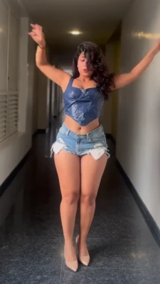 suramyapandiya - 🍆 or 🍑 ?