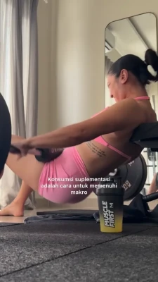 aninditahidayat - I’d cook my special chicken parmy for you if you spank me when I