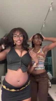 memomky69 - Quite the show I'm putting on for you .. What do you think? 😝