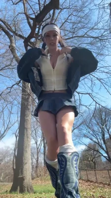 miawynnbts - The naughty birthday girl is heading into your DMs