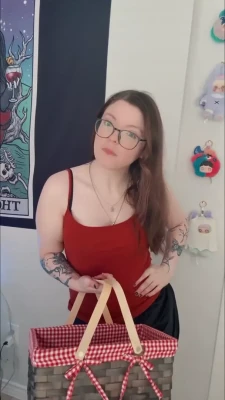 megkaylee - Look at the little heart bounce!