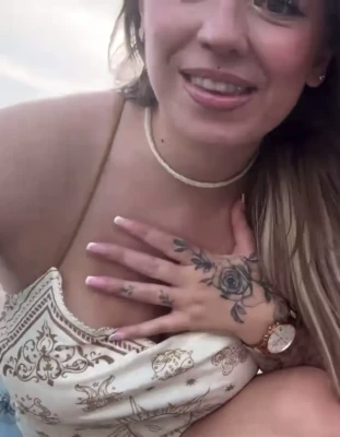 areliann - Big dicked mate agreed to jerk with me.