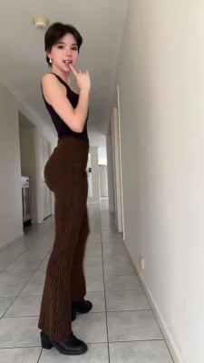 abbeys_here - $5 bundle of 10 pussy videos/pics who wants them?😘
