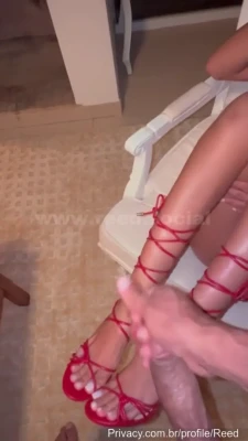 reed_cht - full belly play lotion 💦  I love being able to slide around my