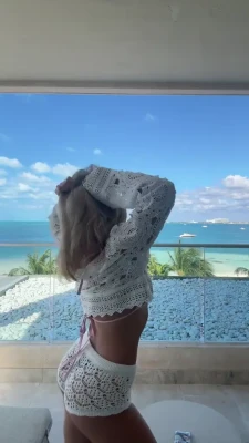 katalinacartmel - Well, let me begin my lesson on the anatomy of my body - here is my part 1