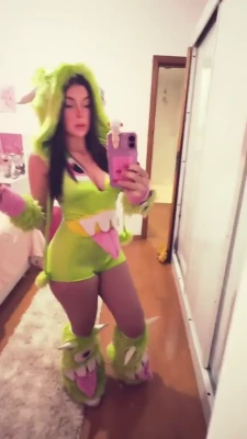 giuherran - Meesteres Marijke in rode lak, mmm, zo GEIL!