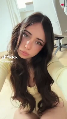 asleyia - Am I really gonna go through and delete ALL my explicit posts?