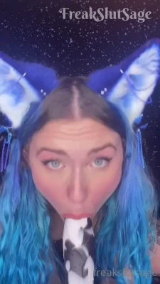 freaksl_tsage - A little best bud jerk with Mikah. Who wants to play with my clitty