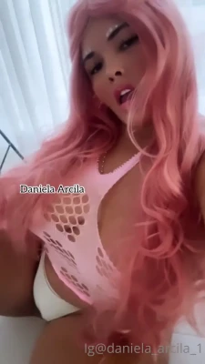 daniela_arcila1 - giving you your daily dose of soapy titties 🧼😇