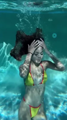 lilymaymac - Some slow mo boobs on your timeline for Titty Tuesday 😘 they