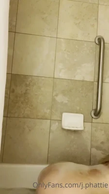citygirlbaby - It's so cute watching you drool over my ass 🍑