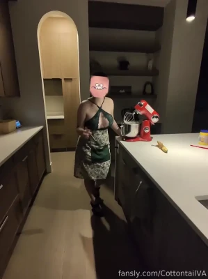 cottontailva - Guys always seem exxxtra excited when I suck their cock for the first