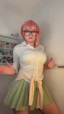 upminaa - Busy workday today  this is how I like to relax   what would you do