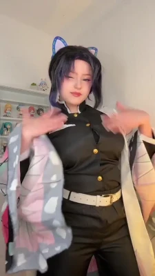 upminaa - Going live on my Twitch first with League  then some Beat Saber  I m part 1