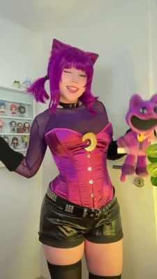 upminaa - video nylons & heel dangling! Keep the volume low at first, my