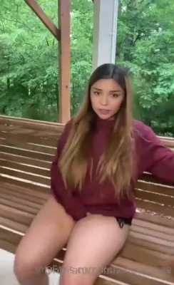 katianakay - Spank that ass! 🥵 who wants to take over? 😈