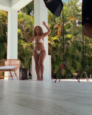 ellaalexandra - Stay tuned everyone I’ll be posting some HOTTT content all weekend