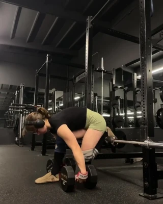 leanbeafpatty - Even my legs mesmerise you.... part 1