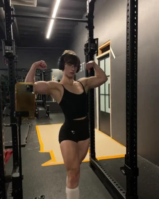 leanbeafpatty - Feet OR Ass ORRRR BOTH..? 😈 part 1