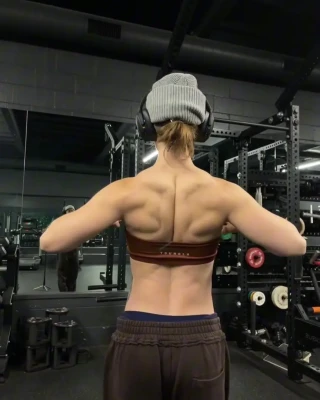 leanbeafpatty - I’ll be your cheeky little monkey 🐒 #HappySaturday! 💋 part 1