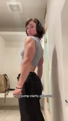 leanbeafpatty - really wet rn 😋😋