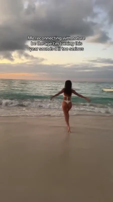 ellamendelsohn - Perfect position for a foot rub or licking the stink off of them