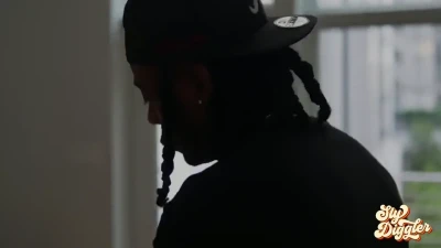 slyis220 - Préférez-vous me faire l'amour avec mes vêtements ou sans ?