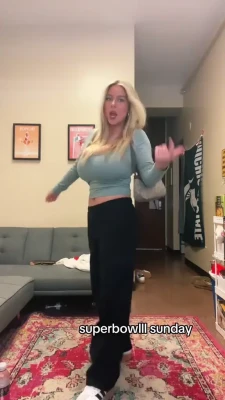 jacklyn_roper - swipe for some titty. 😁