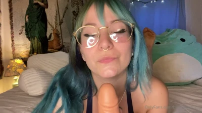 bigtittygothegg - Might want to qheck your messages today 🤪