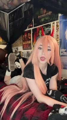 iamb33s - The knees of someone who twerked their ass off!! Can’t wait to go