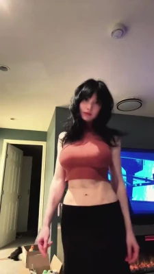 kee - Would you be interested in sexy spooky content??
