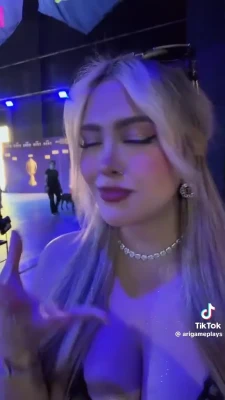 arigameplays - In a playful mood 😏💦